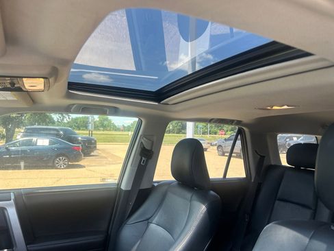 Used 2013 Toyota 4Runner Limited RWD image 18