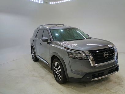 Used 2023 Nissan Pathfinder Platinum