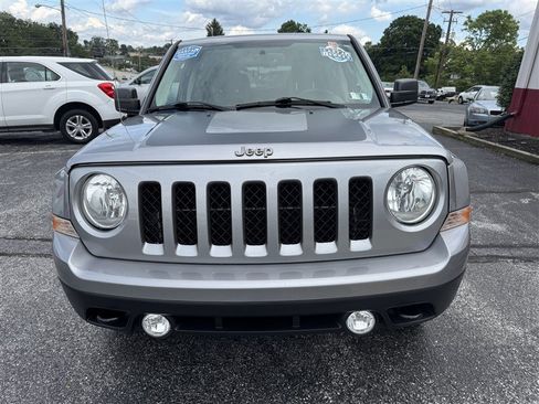 Used 2016 Jeep Patriot Sport w/ Power Value Group AWD/4WD image 3