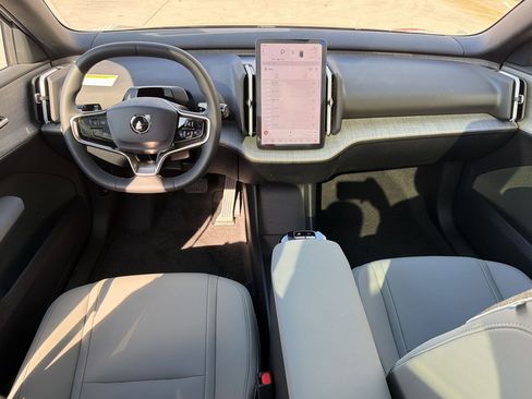 New 2026 Volvo EX30 Plus w/ Climate Package AWD/4WD image 15