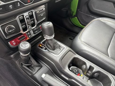 Used 2025 Jeep Wrangler Unlimited Rubicon 392 AWD/4WD image 24
