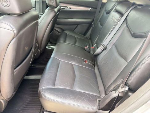 Used 2017 Cadillac XT5 Premium Luxury image 15
