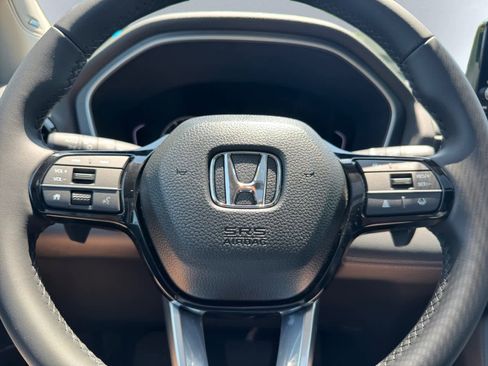 New 2025 Honda Pilot Touring image 17