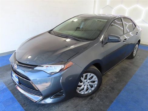Used 2019 Toyota Corolla LE FWD image 4