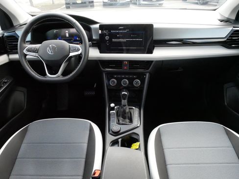 Used 2025 Volkswagen Taos S image 10