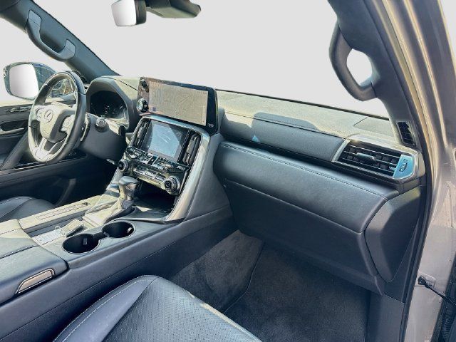 Used 2024 Lexus LX 600 4WD w/ Appearance Package image 30