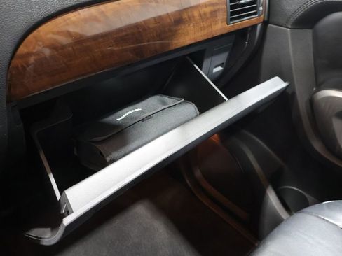 Used 2015 Nissan Armada Platinum w/ 2nd Row Captain Seat Package AWD/4WD image 36