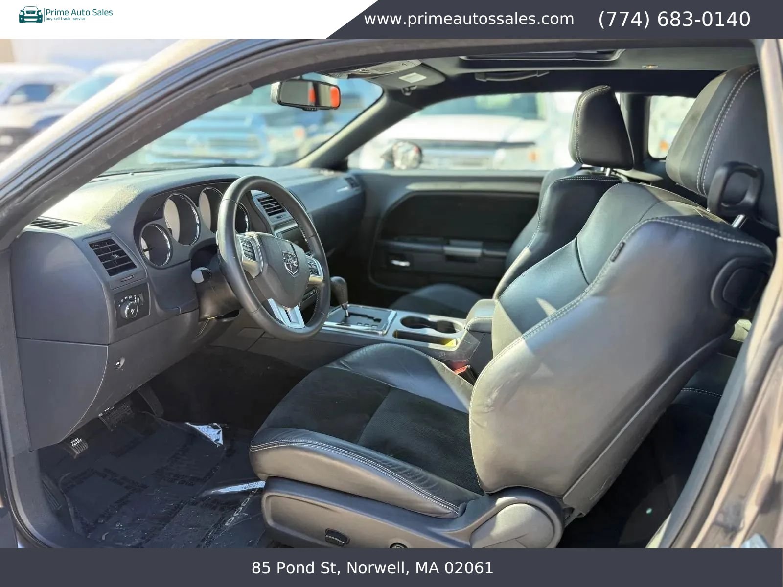 Used 2014 Dodge Challenger R/T RWD image 12