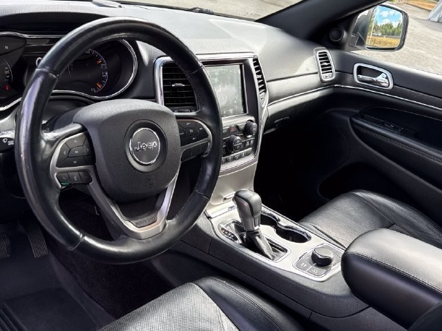 Used 2018 Jeep Grand Cherokee Limited w/ Luxury Group II AWD/4WD image 19