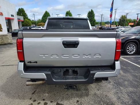 Used 2024 Toyota Tacoma TRD Sport w/ TRD Sport Upgrade Package AWD/4WD image 5