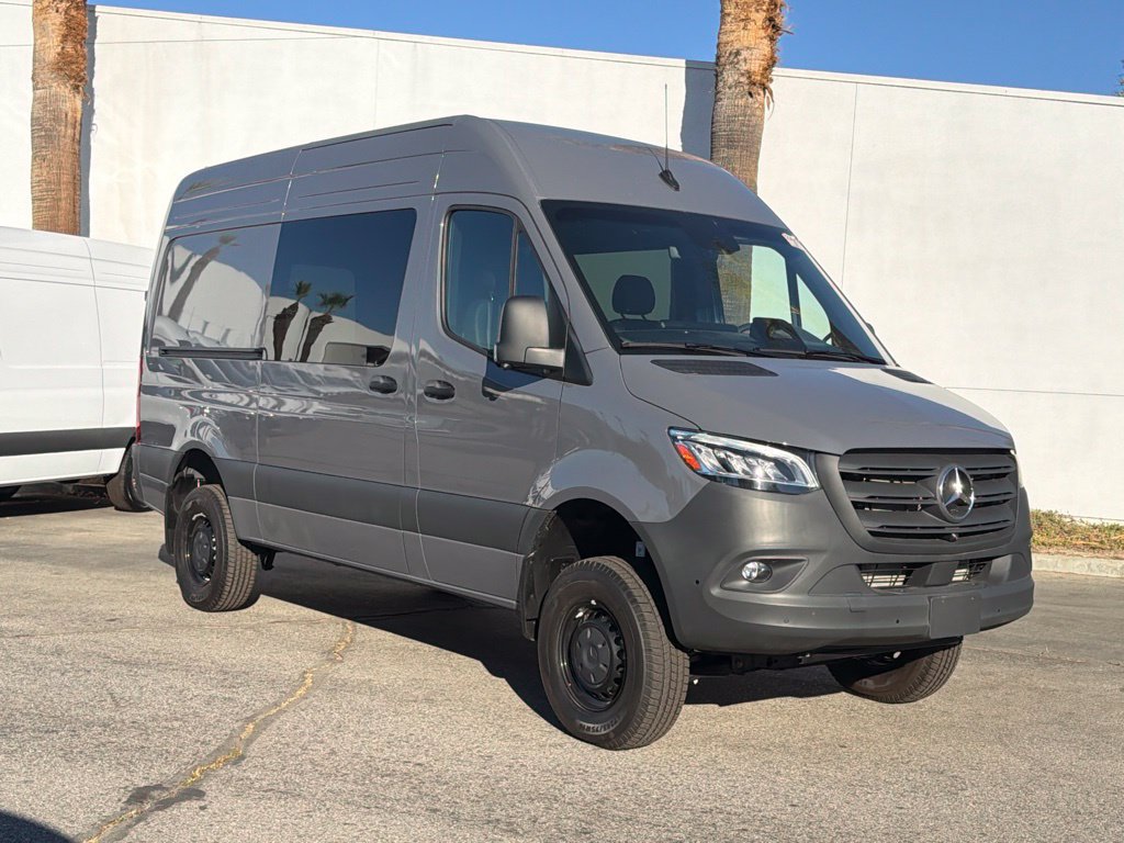 Used 2026 Mercedes-Benz Sprinter 2500 w/ Winter Package Plus image 5