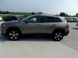 Used 2019 Jeep Cherokee Limited image 6