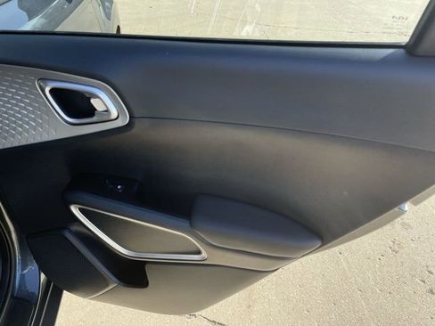 Used 2024 Kia Soul LX w/ Option Group 015 image 14