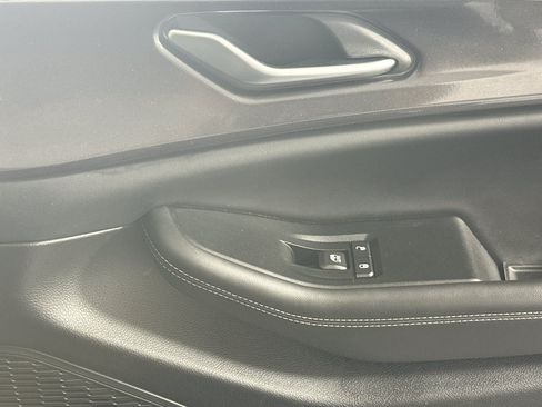 Used 2023 Jeep Grand Cherokee Altitude RWD image 29