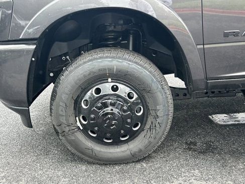 New 2026 RAM 3500 Limited AWD/4WD image 13