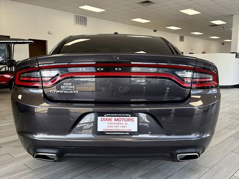 Used 2021 Dodge Charger SXT w/ Leather Interior Group image 8