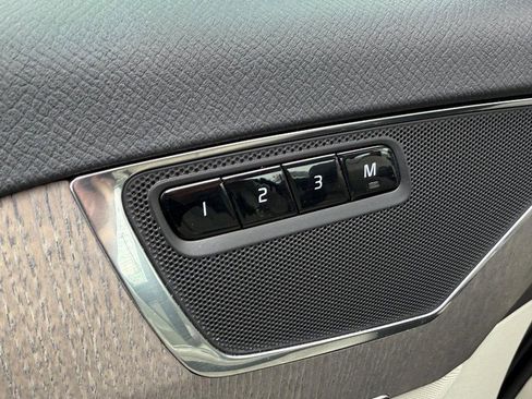 Certified 2023 Volvo XC90 B5 Plus w/ Protection Package Premier image 17