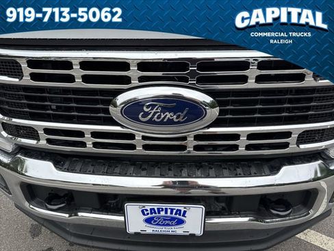 New 2025 Ford F550 4x4 Crew Cab image 10