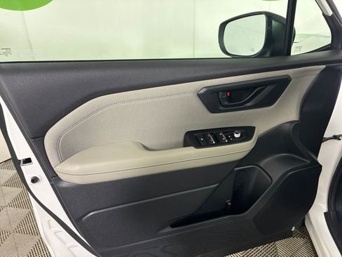 Used 2026 Subaru Forester Premium AWD/4WD image 23