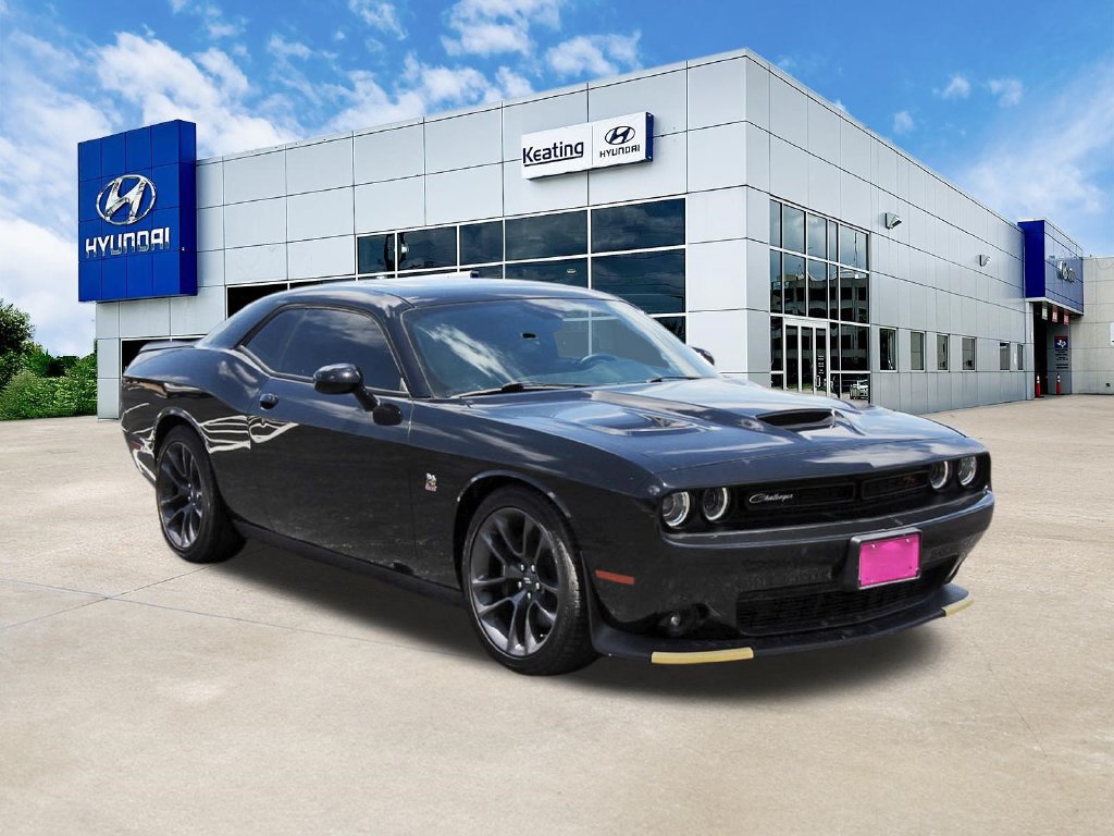 Used 2023 Dodge Challenger R/T Scat Pack RWD image 3