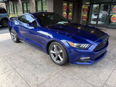 Used 2016 Ford Mustang Coupe w/ Equipment Group 051A RWD image 4