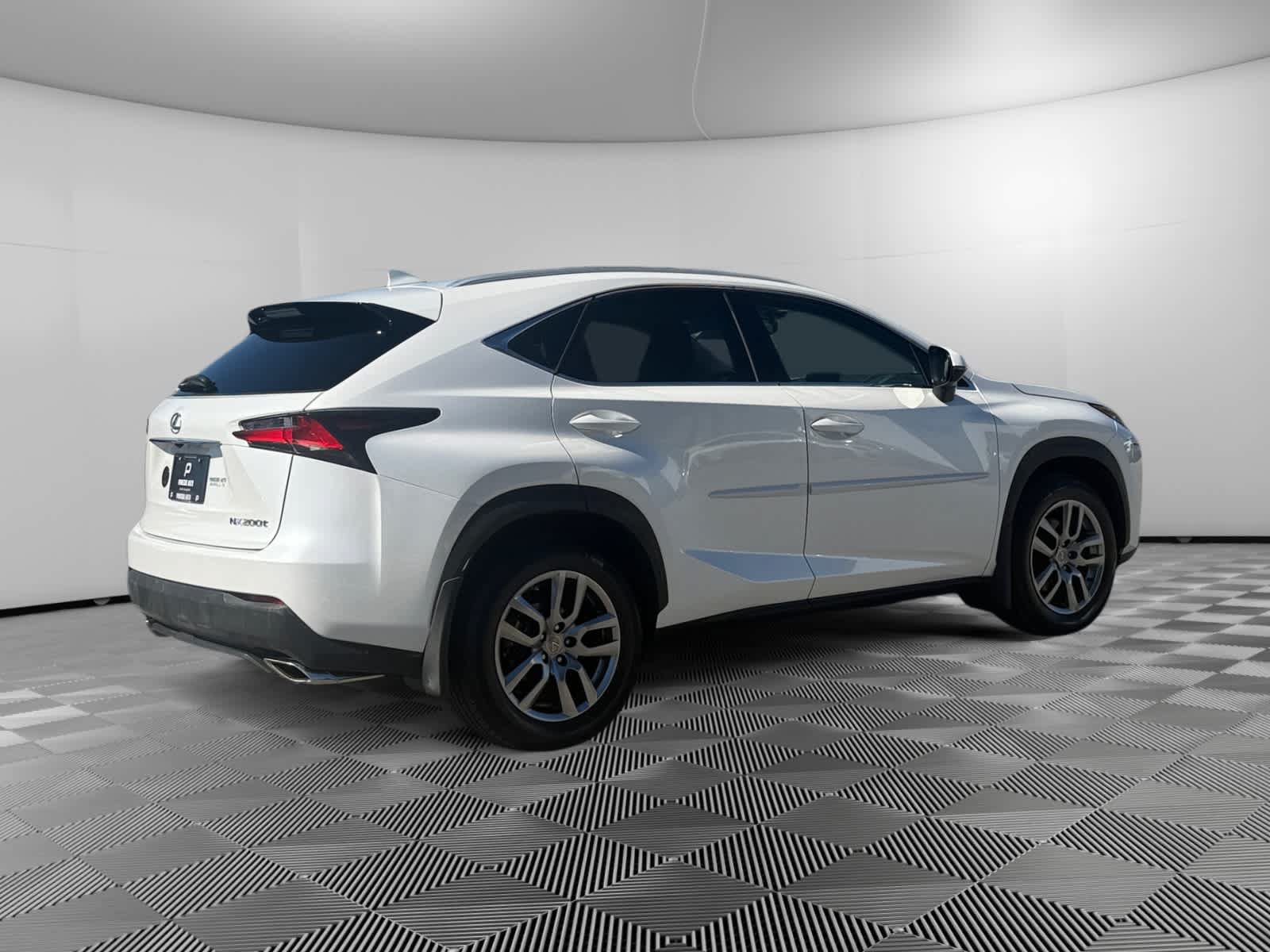 Used 2016 Lexus NX 200t FWD w/ Luxury Package image 5