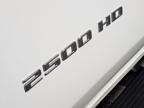 Used 2022 Chevrolet Silverado 2500 Custom w/ Custom Value Package image 36