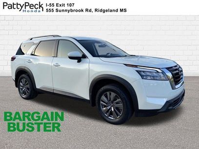 Used 2024 Nissan Pathfinder SV