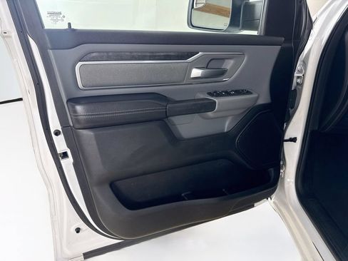 Used 2019 RAM 1500 Big Horn AWD/4WD image 11
