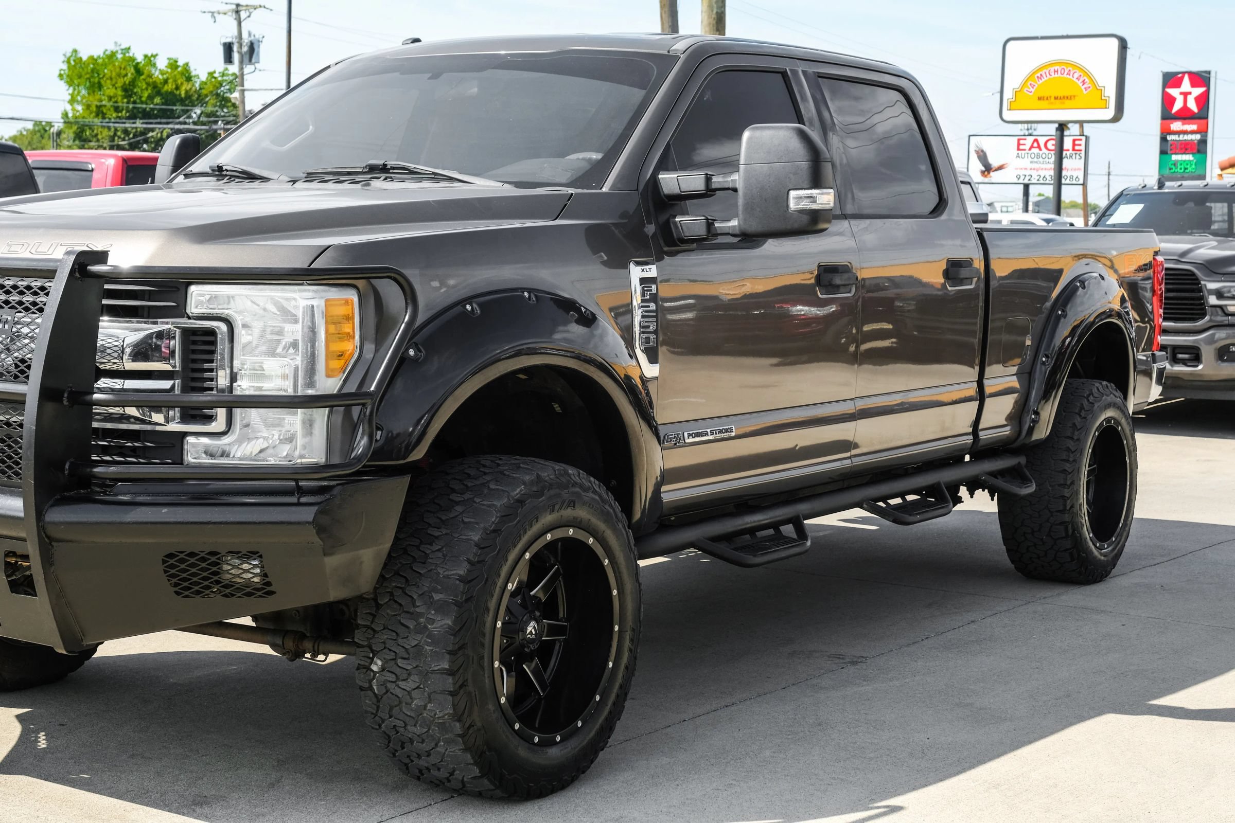 Used 2017 Ford F250 XLT w/ XLT Value Package AWD/4WD image 12