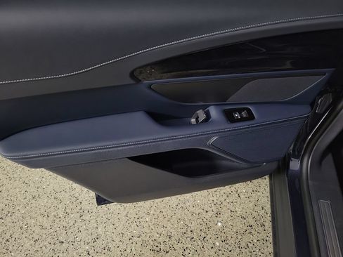 Certified 2024 Lincoln Nautilus Reserve AWD/4WD image 17