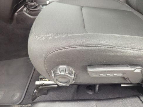 Used 2019 Jeep Wrangler Unlimited Sport S image 11