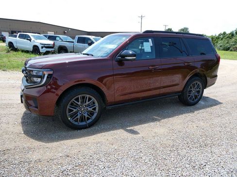 New 2027 Ford Expedition Platinum w/ Stealth Appearance Package AWD/4WD image 8