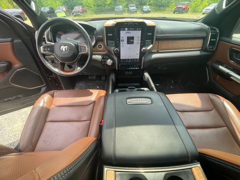 Used 2023 RAM 1500 Limited AWD/4WD image 3