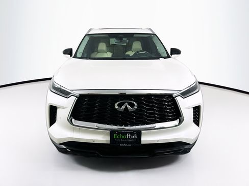 Used 2023 INFINITI QX60 Luxe w/ Vision Package FWD image 2