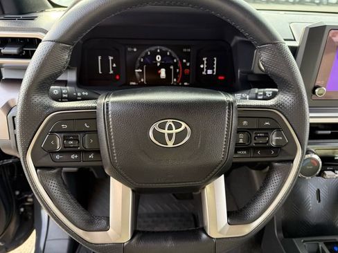 Certified 2025 Toyota 4Runner SR5 image 12