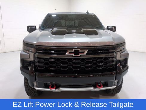 Used 2023 Chevrolet Silverado 1500 ZR2 w/ Technology Package AWD/4WD image 8