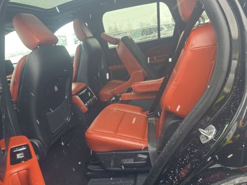 Used 2025 Lincoln Aviator Reserve w/ Jet Appearance Package image 35