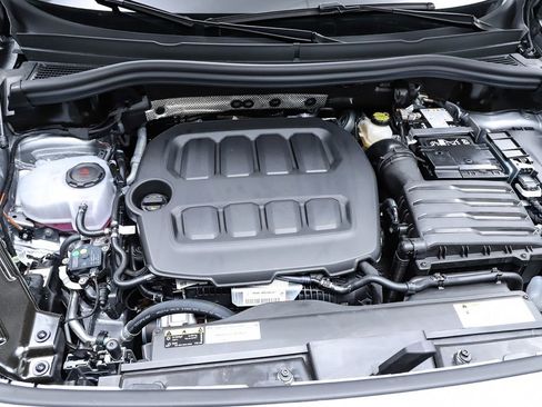 New 2026 Volkswagen Tiguan SE image 27