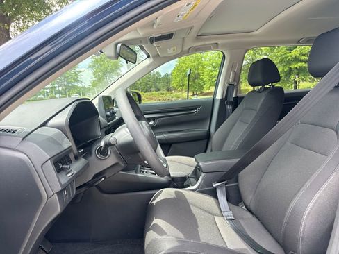 Used 2025 Honda CR-V EX image 12
