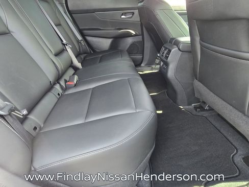 Used 2025 Nissan Murano SV image 15