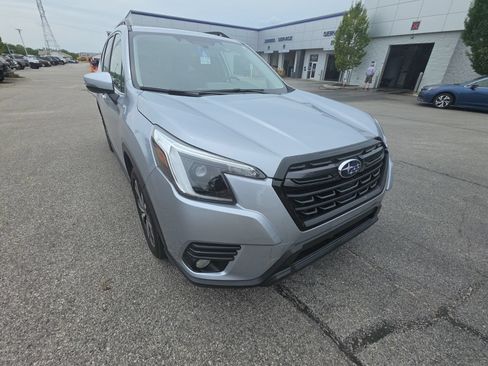 Certified 2023 Subaru Forester Limited AWD/4WD image 12