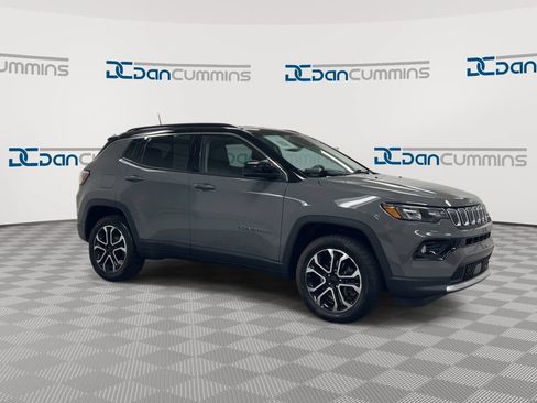 Used 2022 Jeep Compass Limited AWD/4WD image 2