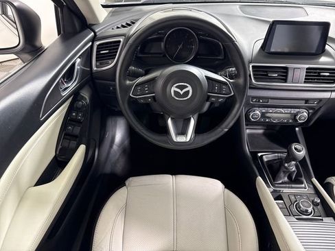 Used 2018 MAZDA MAZDA3 Grand Touring w/ Premium Equipment Package FWD image 40