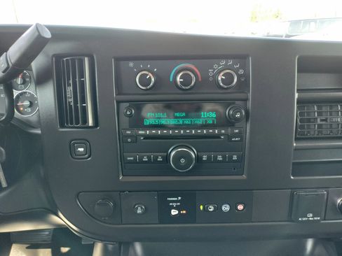 Used 2019 Chevrolet Express 3500 Extended w/ Driver Convenience Package image 42