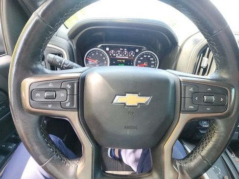 Used 2021 Chevrolet Silverado 1500 High Country w/ Technology Package AWD/4WD image 34