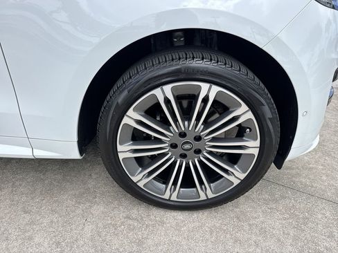 Used 2024 Land Rover Range Rover Sport Dynamic SE image 61