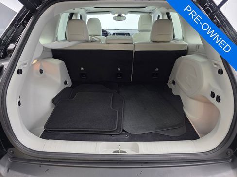 Used 2020 Jeep Cherokee Limited FWD image 16