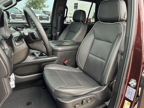Used 2023 GMC Yukon SLT AWD/4WD image 27