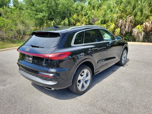 Certified 2025 Audi Q5 Premium Plus w/ Premium Plus AWD/4WD image 4